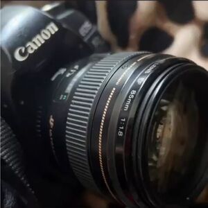 Canon Black  Camera with Professional Lens